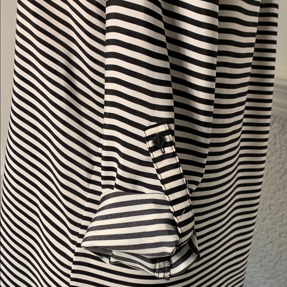 Ann Tayle\or Black and White Striped Women's Blouse Size Medium - Picture 4 of 9